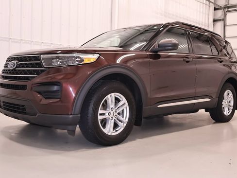 Certified 2020 Ford Explorer XLT w/ Class III Trailer Tow Package AWD/4WD image 6