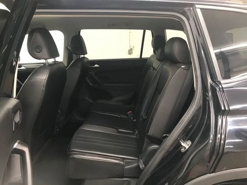 Used 2024 Volkswagen Tiguan SE image 24