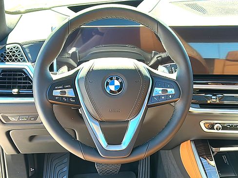 New 2026 BMW X5 xDrive50e w/ Premium Package AWD/4WD image 18