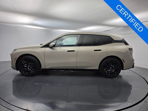 Certified 2026 BMW iX xDrive60 w/ M Sport Package AWD/4WD image 7