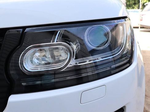 Used 2017 Land Rover Range Rover Supercharged AWD/4WD image 38