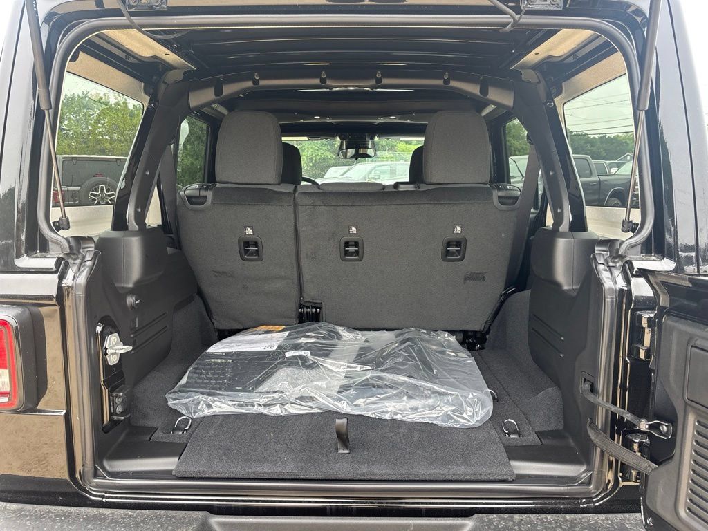 New 2026 Jeep Wrangler Unlimited Sport AWD/4WD image 21