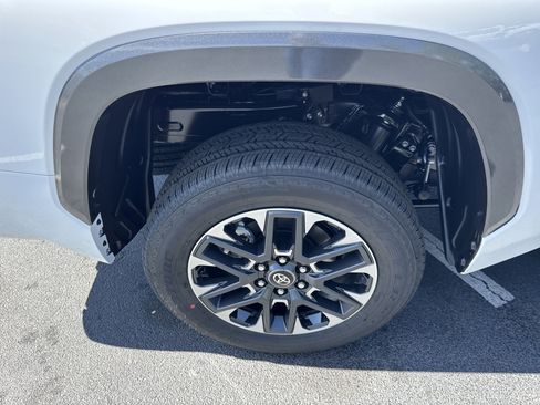 New 2026 Toyota Tundra Limited AWD/4WD image 11