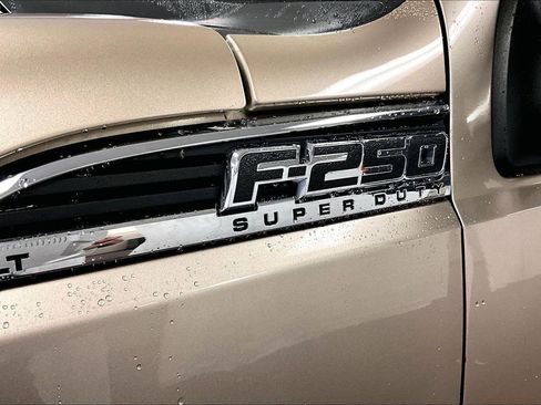 Used 2011 Ford F250 XLT w/ Camper Pkg image 13