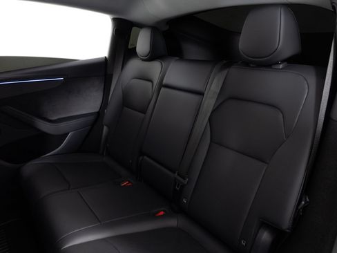 Used 2026 Tesla Model Y AWD image 17