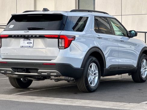 New 2026 Ford Explorer Active image 3
