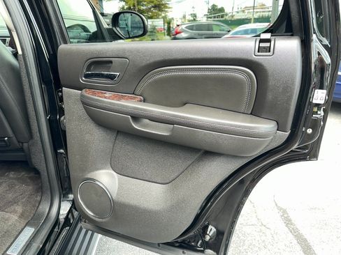 Used 2013 GMC Yukon Denali AWD/4WD image 28