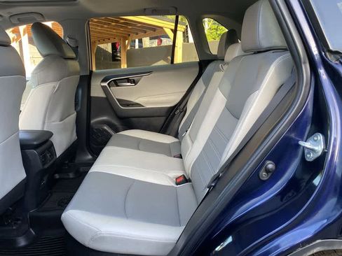 Used 2023 Toyota RAV4 XLE Premium AWD/4WD image 17