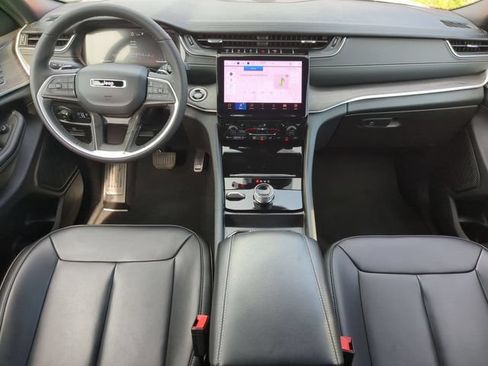 Used 2025 Jeep Grand Cherokee L Limited AWD/4WD image 14
