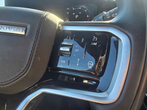 Used 2024 Land Rover Range Rover Sport SE image 32