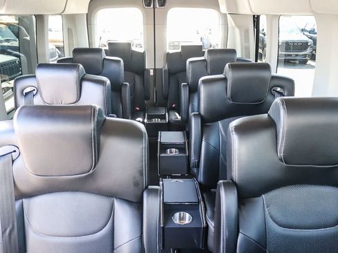 Used 2024 Ford Transit 350 XLT RWD image 25