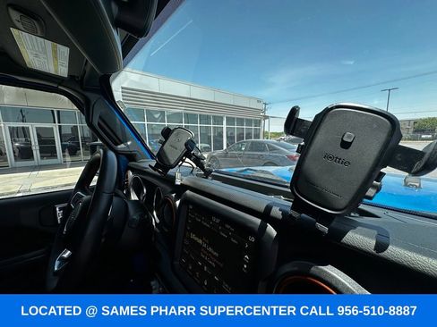 Used 2023 Jeep Gladiator Mojave w/ Cold Weather Group AWD/4WD image 32