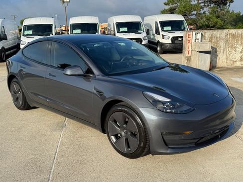 Used 2022 Tesla Model 3 Long Range AWD/4WD image 3