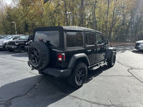 Used 2021 Jeep Wrangler Unlimited Sport image 9