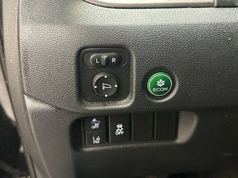Used 2022 Honda Pilot Sport image 18