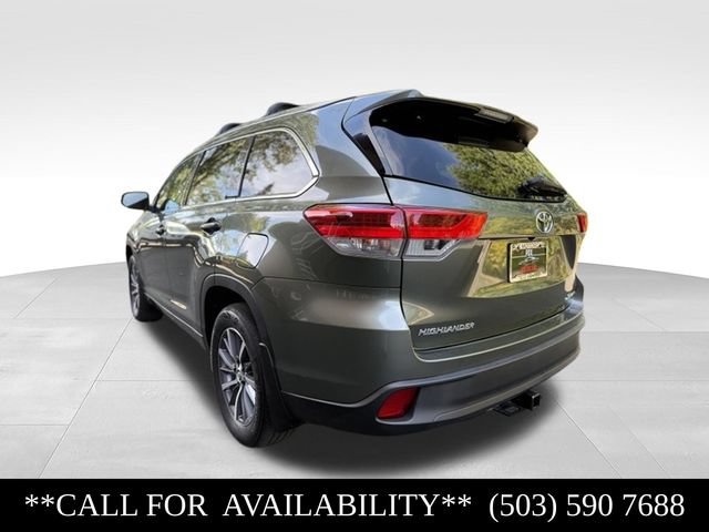 Used 2018 Toyota Highlander XLE AWD/4WD image 3