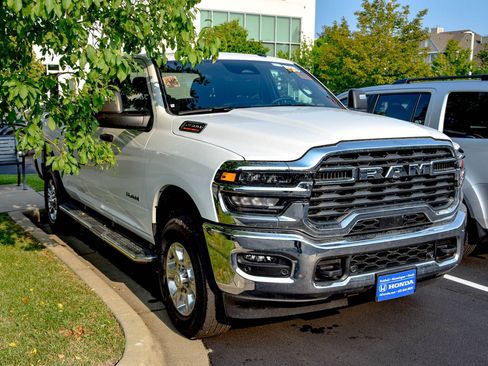 Used 2026 RAM 2500 Big Horn AWD/4WD image 3