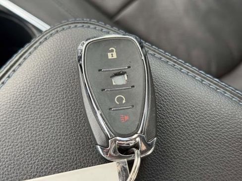 Used 2018 Chevrolet Volt Premier FWD image 30