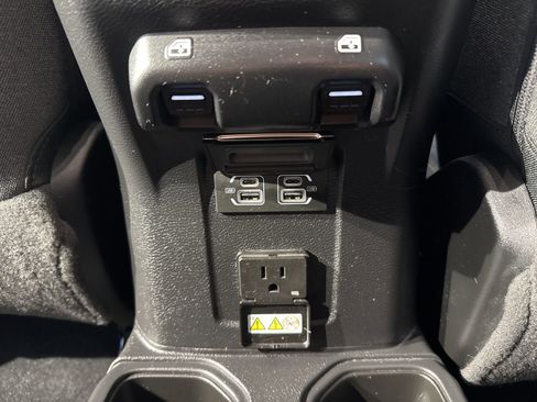 Used 2024 Jeep Wrangler Sahara w/ Technology Group image 18