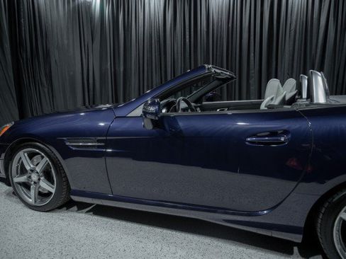 Certified 2015 Mercedes-Benz SLK 250 image 6
