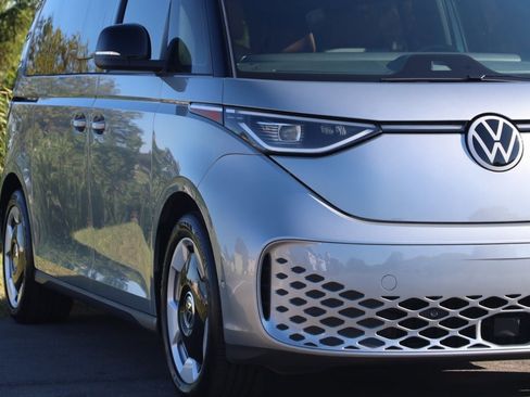 Used 2025 Volkswagen ID. Buzz Pro S image 67