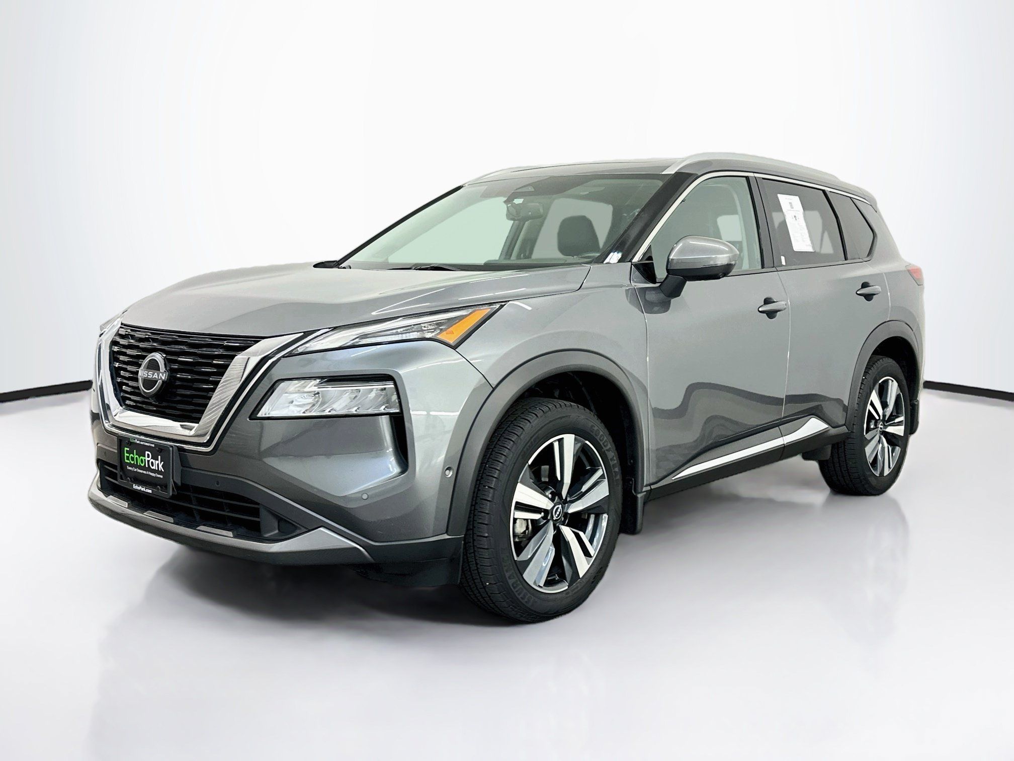 Used 2023 Nissan Rogue SL w/ SL Premium Package AWD/4WD image 3
