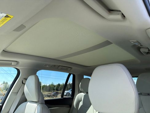 Used 2023 Volvo XC90 B6 Plus w/ Protection Package Premier AWD/4WD image 17