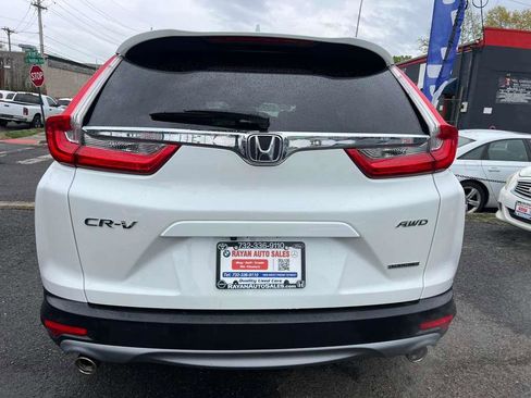 Used 2019 Honda CR-V Touring image 9