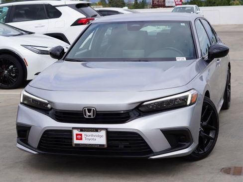Used 2024 Honda Civic Sport image 4