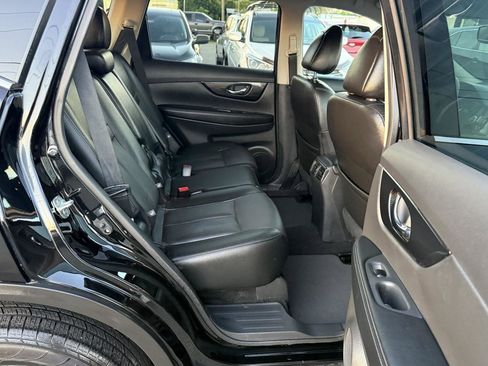 Used 2017 Nissan Rogue SL AWD/4WD image 12