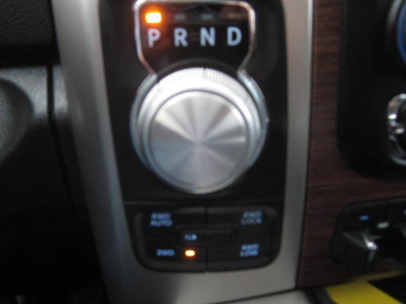 Used 2018 RAM 1500 Laramie AWD/4WD image 23