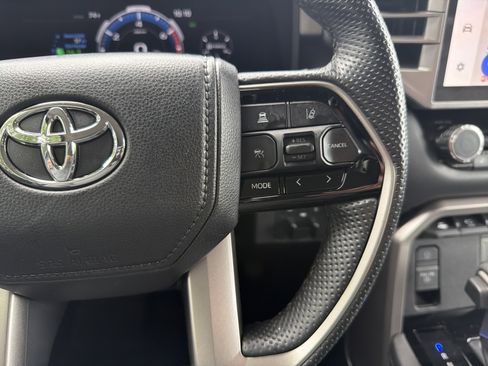 Used 2024 Toyota Tundra Limited AWD/4WD image 20