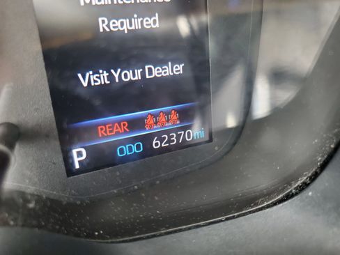 Used 2021 Toyota Corolla LE image 40