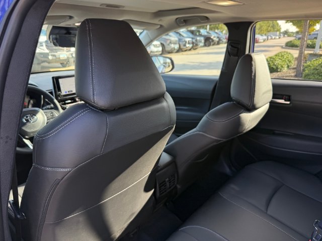 Used 2025 Toyota Corolla Cross XLE FWD image 23