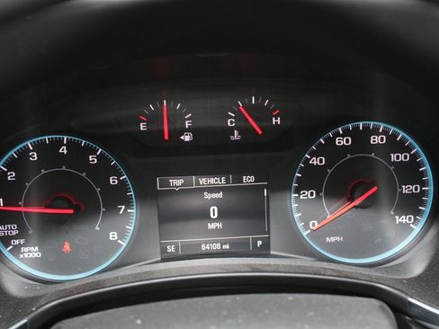 Used 2020 Chevrolet Equinox LS image 9