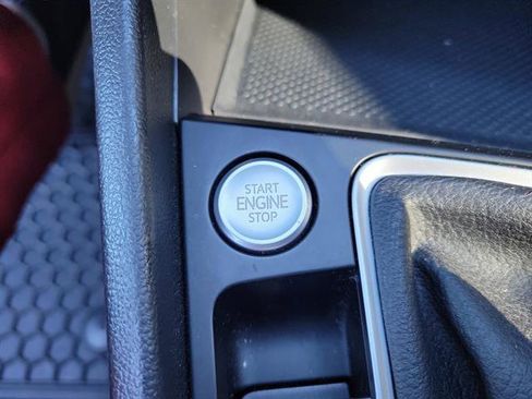 Used 2023 Volkswagen Jetta SE image 12