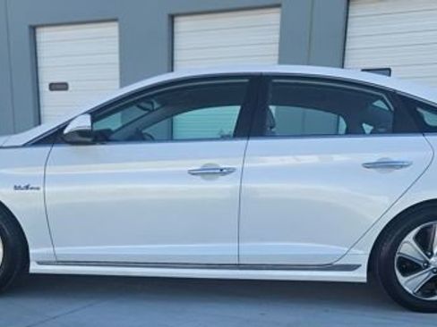 Used 2017 Hyundai Sonata Limited image 2