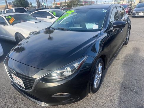Used 2016 MAZDA MAZDA3 i Sport w/ Preferred Equipment Package image 2