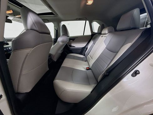 Certified 2020 Toyota RAV4 XLE Premium FWD image 25