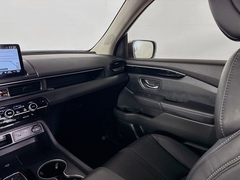 Certified 2023 Honda Pilot Touring image 29