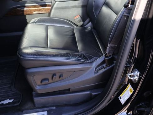 Used 2016 Chevrolet Tahoe LT w/ LT Signature Package image 40