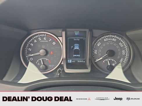 Used 2023 Toyota Tacoma TRD Off-Road w/ Technology Package AWD/4WD image 16