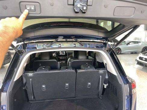 Used 2025 Nissan Pathfinder SL w/ SL Premium Package AWD/4WD image 25
