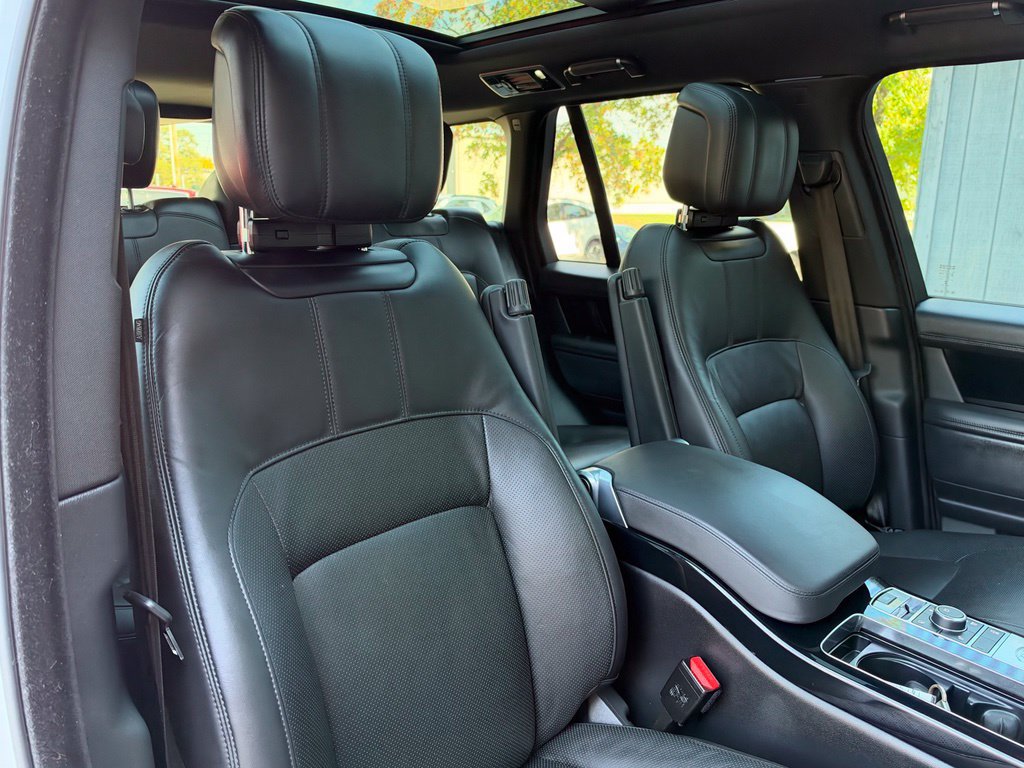 Used 2020 Land Rover Range Rover HSE AWD/4WD image 24