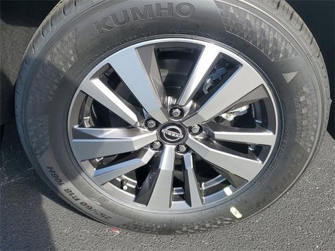 New 2026 Nissan Pathfinder SL image 5