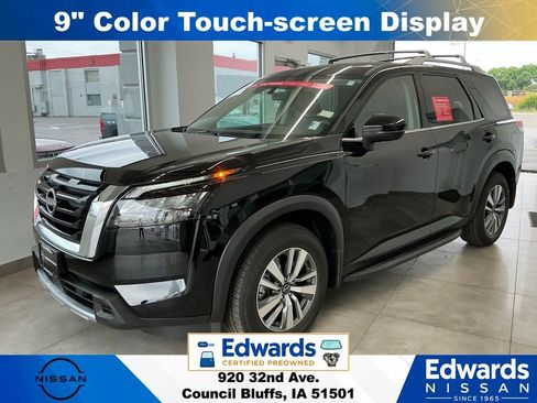 Used 2025 Nissan Pathfinder SL w/ Cargo Package AWD/4WD image 5