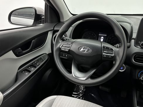 Used 2022 Hyundai Kona SEL image 24