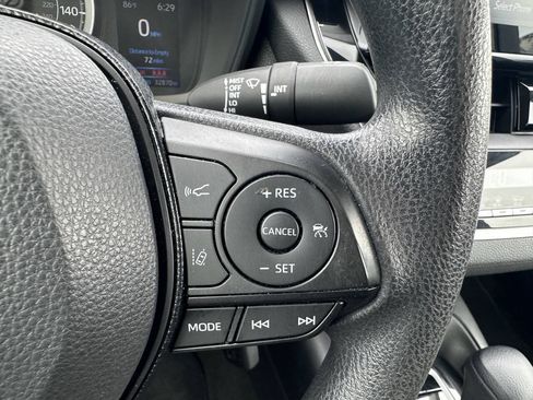 Used 2021 Toyota Corolla LE FWD image 23