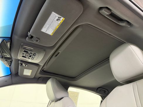 Used 2020 Toyota Avalon XLE w/ Moonroof Package image 26