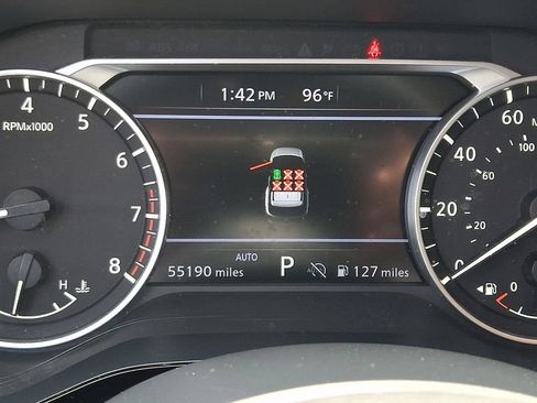 Used 2022 Nissan Pathfinder SV AWD/4WD image 21